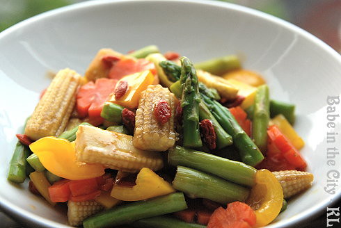 Stir-Fried Kei Chi Mix Vegetables