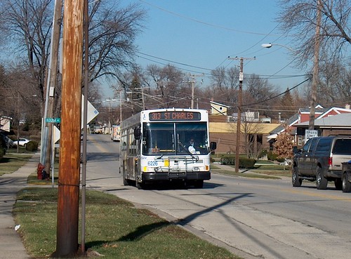 Southbound Pace bus on Taft Avenue. Berkeley Illinois. December 2006. by Eddie from Chicago