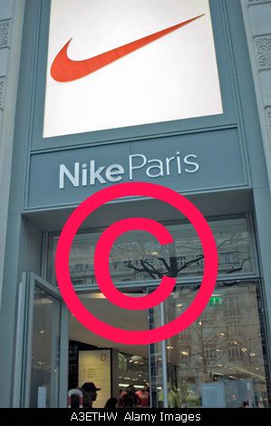 Champs Clothing Store on France  Shopping  Nike Paris   Clothing Store  Front Avenue Champs