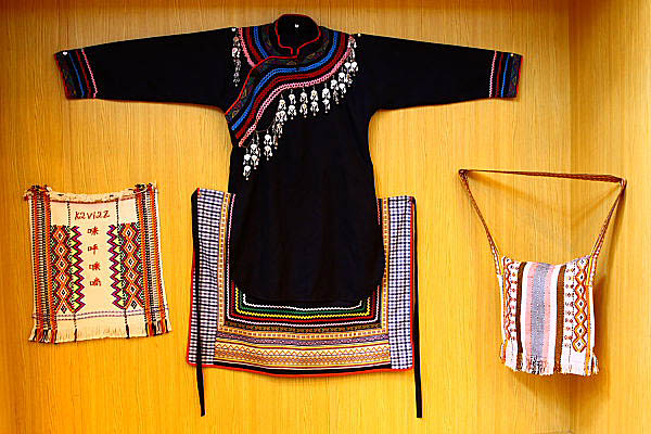 1U65布農族文物-傳統服飾