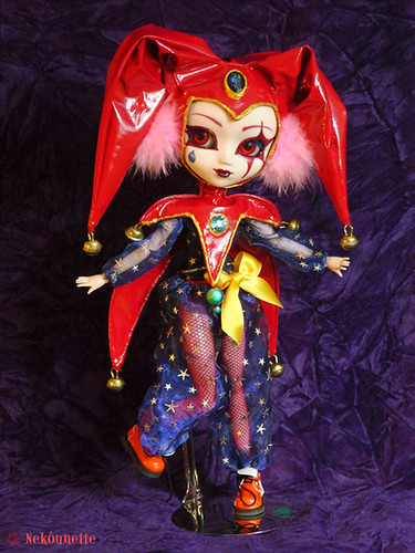 She was previously a Veritas pullip I chaged her eyes for acrylic red eyes