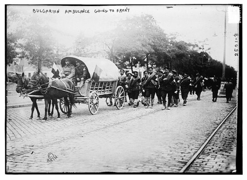 Bulgarian ambulance going to front  (LOC)
