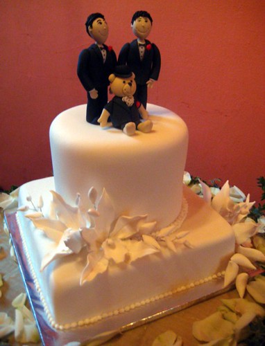 gay wedding cake cake design by allan yap and et yew