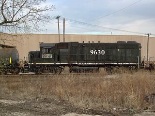 A former Illinois Central EMD roadswitcher spotting cars at the Canadian National Hawthorne Yard. Chicago Illinois. Early April 2007. by Eddie from Chicago