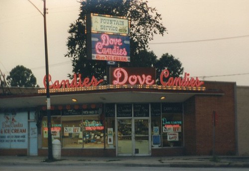 The original Dove's Ice Cream and Candies. (Gone.) Chicago Illinois. September 1987. by Eddie from Chicago