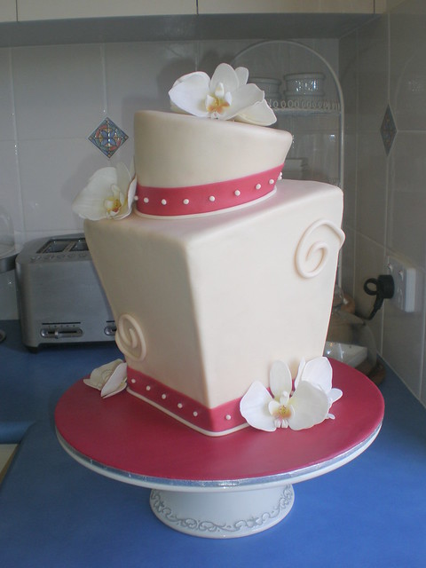 Cake Wedding Vase 02 by Sugar Siren Francesca 