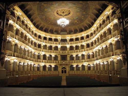 Sala Bibiena Teatro Comunale Bologna / drama