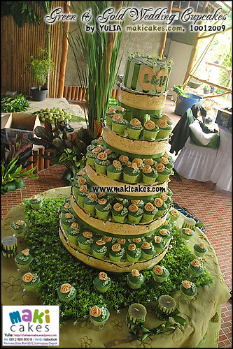 green and champagne wedding cakes