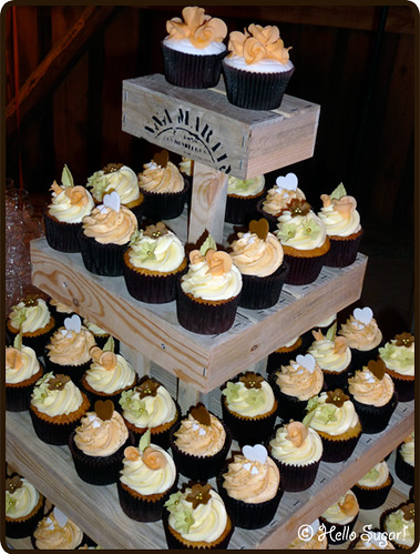 Wedding cupcakes from this weekend The groom had hand made the cupcake 
