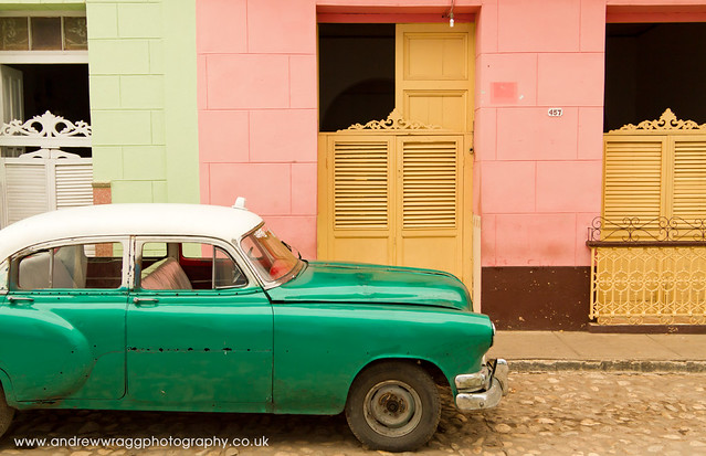 Real Cuba - Composition in Pink and Green
