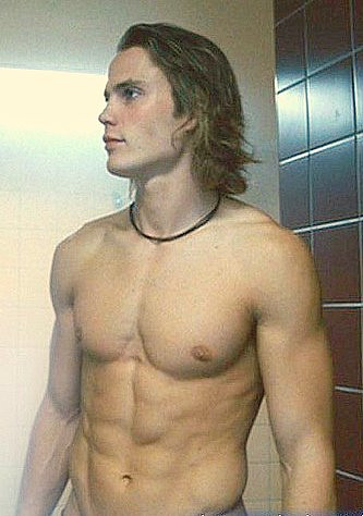 Taylor Kitsch: Taylor Kitsch went shirtless & bared his 