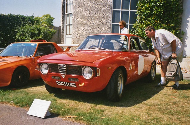 This photo was invited and added to the Alfa Bertone Coup Giulia GT
