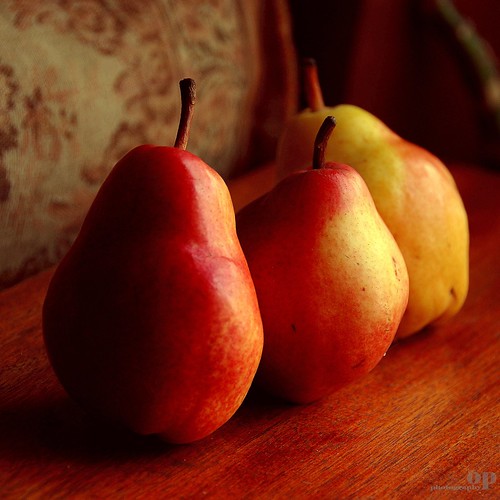 Three Pears / Fatti Tre Pere