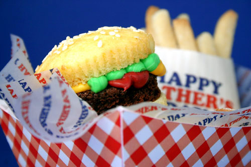 Thick Brownie Burger Cupcake