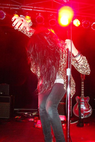 Alison VV Mosshart is so cool