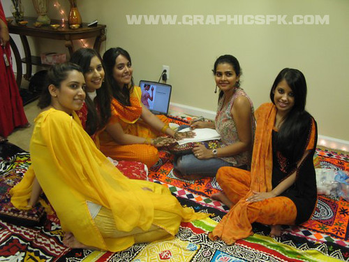 pakistani-girls-group Grapicspk