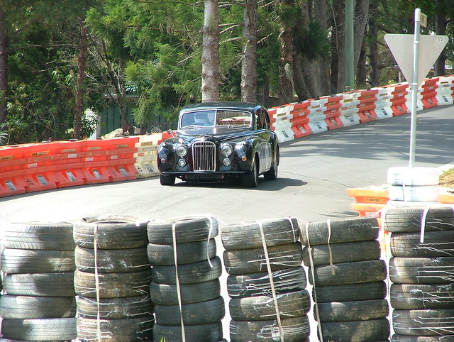 Jaguar Mk7 The most Unlikely Race car Went hard
