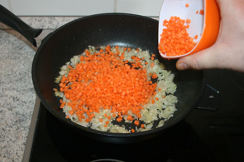 49 - Möhrenwürfel addieren / Add carrot dices