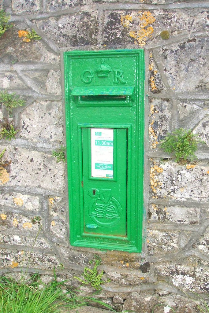 Saorstát Eireann/King George V Irish post wallbox (1910's / 1920’s) - Durrow, County Offaly