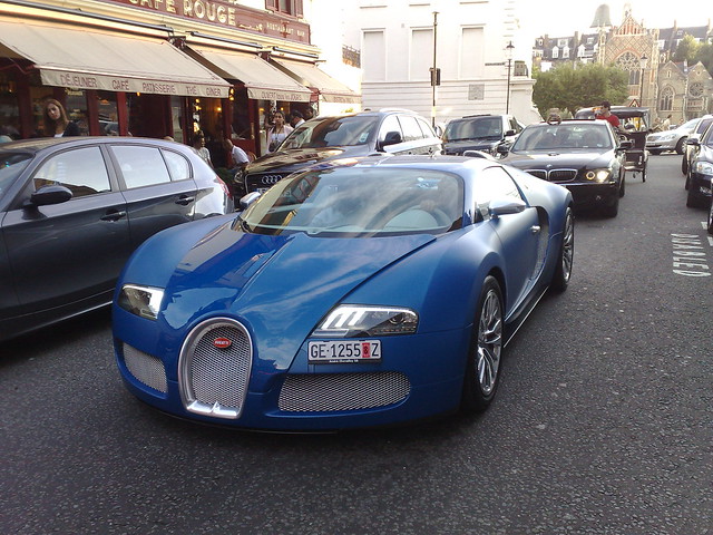 Richard T Smith Bugatti Veyron Bleu Centenaire Near Harrods Knightsbridge