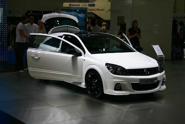  IAA 2009 Opel Astra H OPC