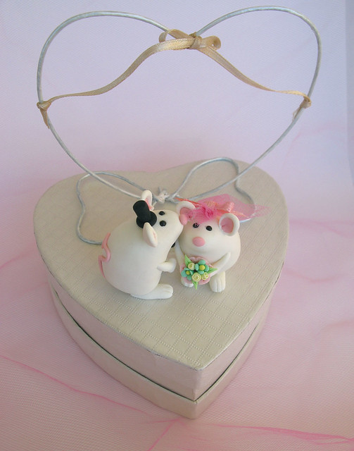 Cute kissing white mice wedding cake toppers