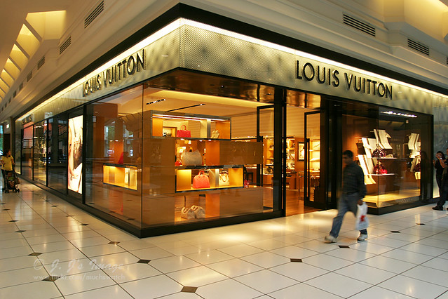 Louis Vuitton @ Somerset Collection Detroit | Flickr - Photo Sharing!