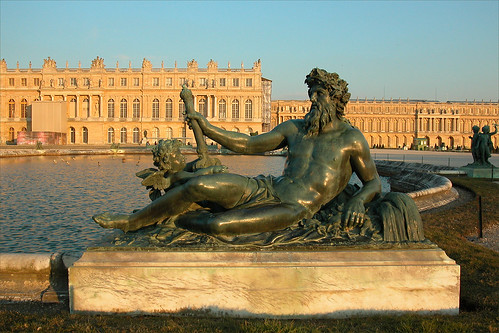 Le Château de Versailles au coucher du soleil