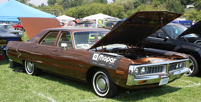 1972 Chrysler Newport Royal 4 door