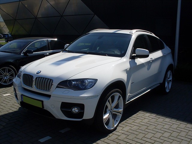 BMW X6 White on White