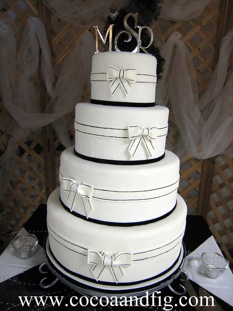 Black White Bows Wedding Cake