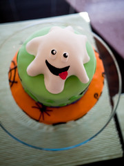 Ghost Cake for Halloween 2009