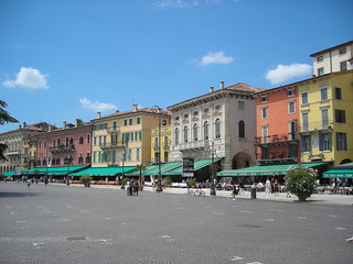Listone di Piazza Bra (Verona)