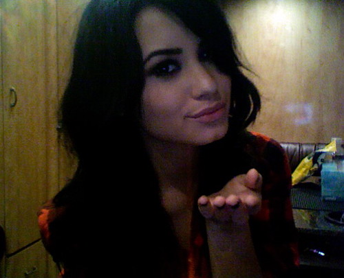 Demi Lovato Is it just me or does she look like one of the Veronicas in 
