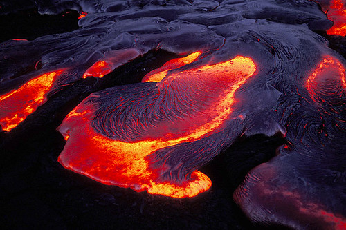 Kilauea at dawn, photo by Volcanodiscovery on Flickr