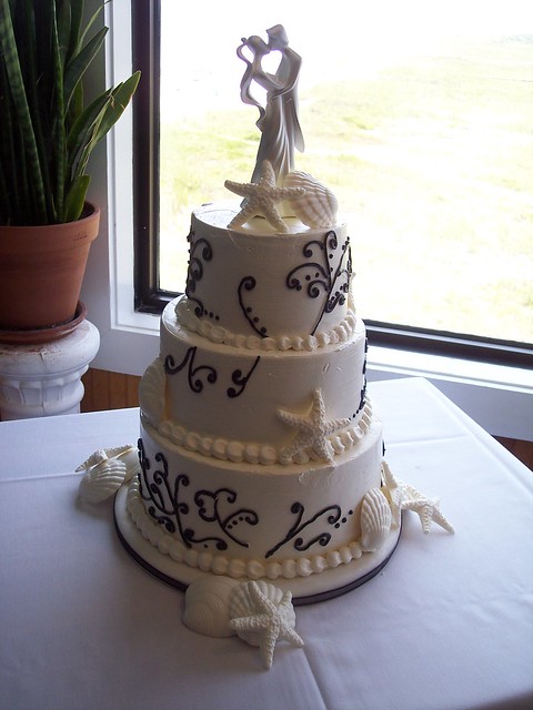 Beach Wedding Cake The Oceanic Wrightville Beach NC