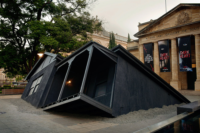 ian-strange-drops-a-house-from-the-sky-for-landed-designboom-02