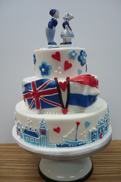 British Dutch Wedding cake in Delfts Blauw theme