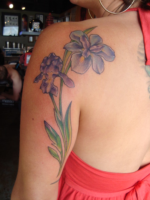 I heart Stacie and her iris tattoo by sarah de Azevedo at ONI TATTOO 