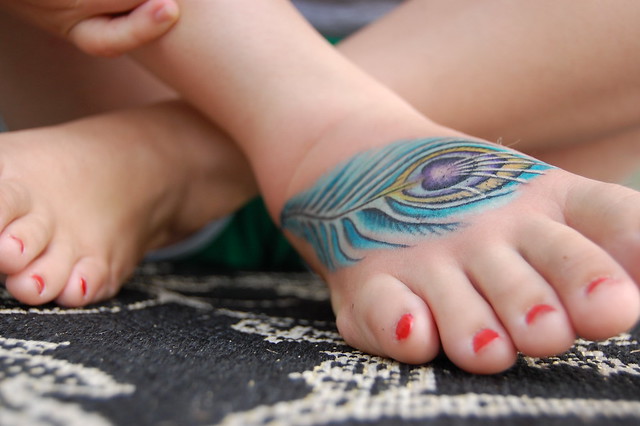 feather foot tattoo