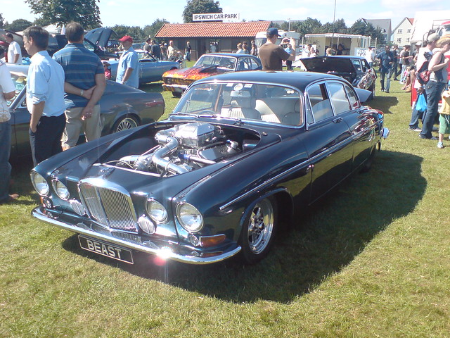 Jaguar Mk10 Wow