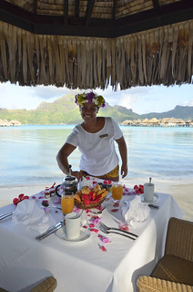 Romantic idea private breakfast InterContinental Bora Bora  Resort & Thalasso Spa