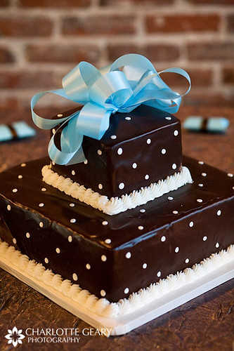 Brown and blue wedding cake Wedding planning ideas wedding cake