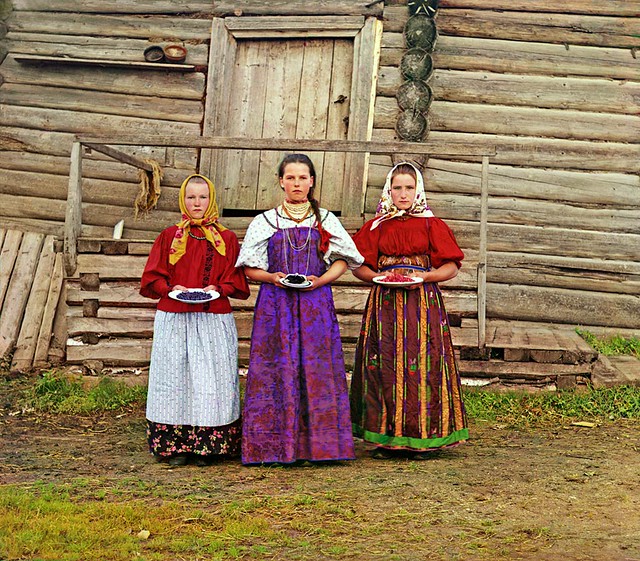 Peasant girls, 1909