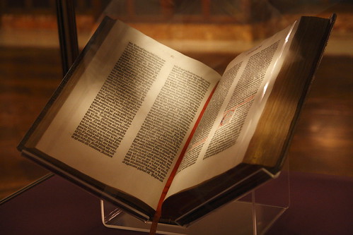 Gutenberg Bible 01