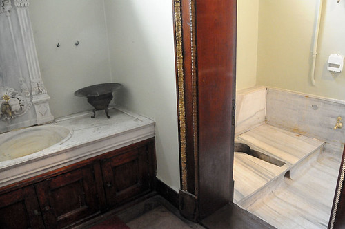 Dolmabahçe Palace Bathroom