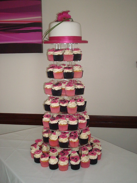 Fuschia Black wedding cupcake tower Wedding of Michael Keri at The 