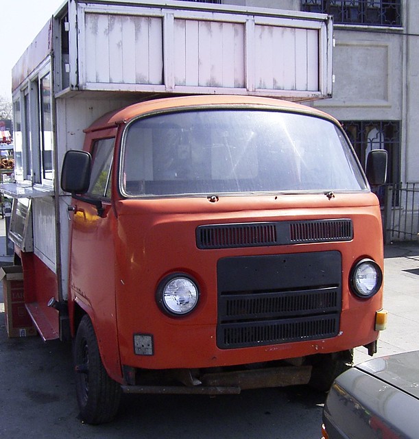 Very rar this VW Bus T2 Bulli how I now build in Turkey But I don t no 