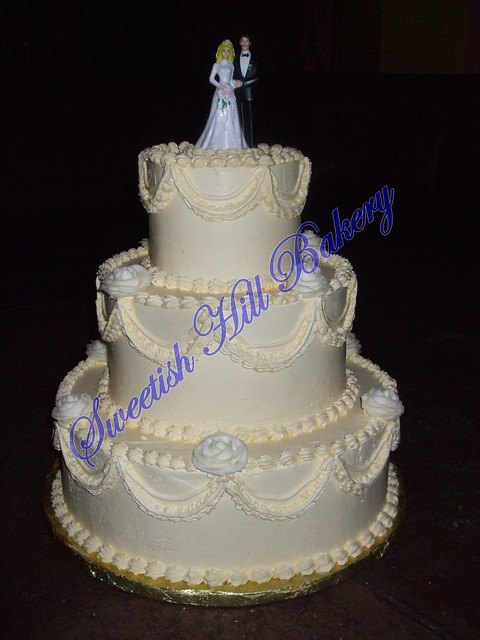 Noelle's 50's style wedding cake