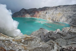 Photo of Kawah Ijen (Ijen Crater Lake), Ijen, Banyuwangi, Jawa Timur, Indonesia